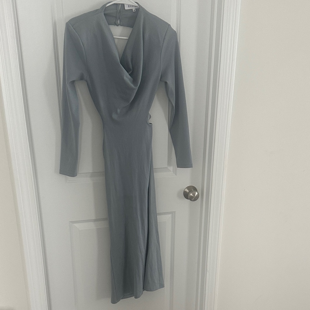 Elliatt Elegant Gray Long Sleeve Dress
